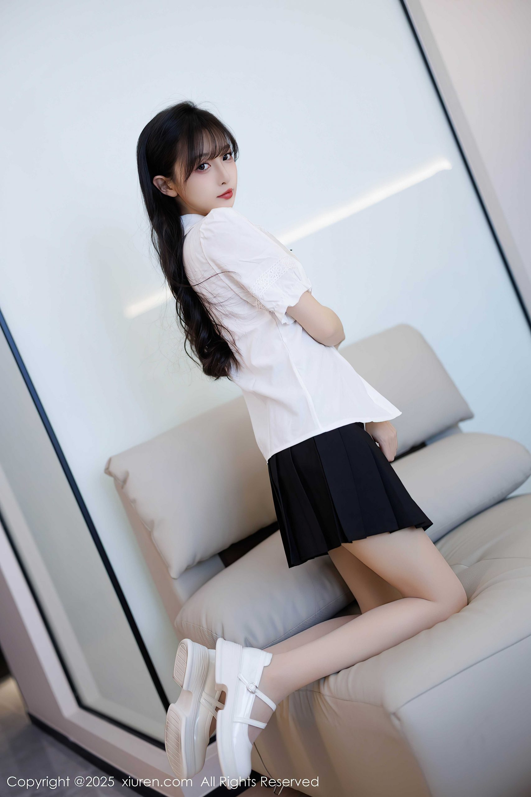 私人定制樱桃小阑子性感白色上衣 灵动迷离的丝足美不胜收 曼妙身姿娇媚动人